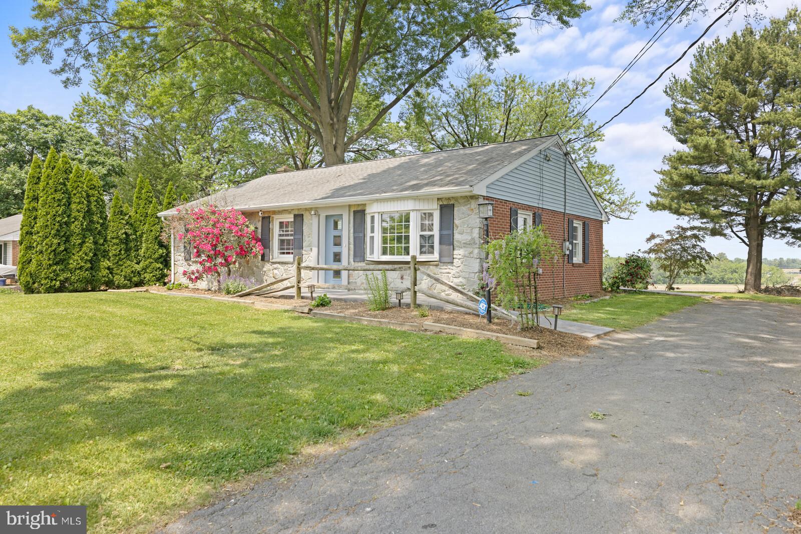 282 Sprecher Road Lancaster, PA 17603 - Photo 4 of 37 Gallery Image 4
