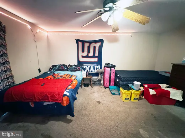 a view of a livingroom with furniture and a livingroom