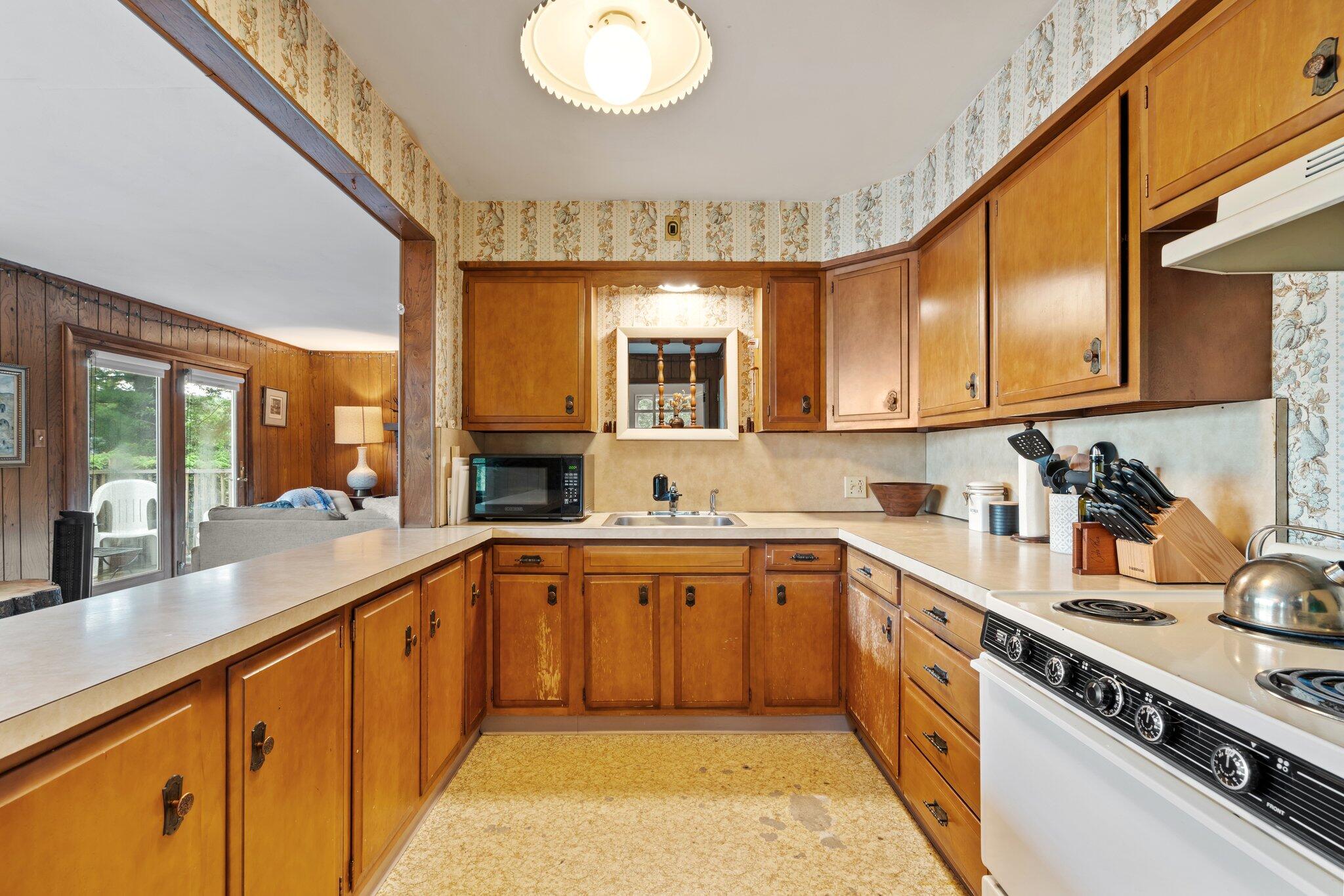 16 Scotland Bridge Road York, ME 03909 - Photo 10 of 43 16 sb kitchen 1
