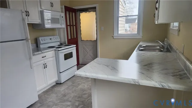 $1,450 | 428 Roslyn Avenue, Colonial Heights, VA 23834