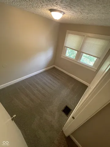 $995 | 4212 East Washington Street, Indianapolis, IN 46201