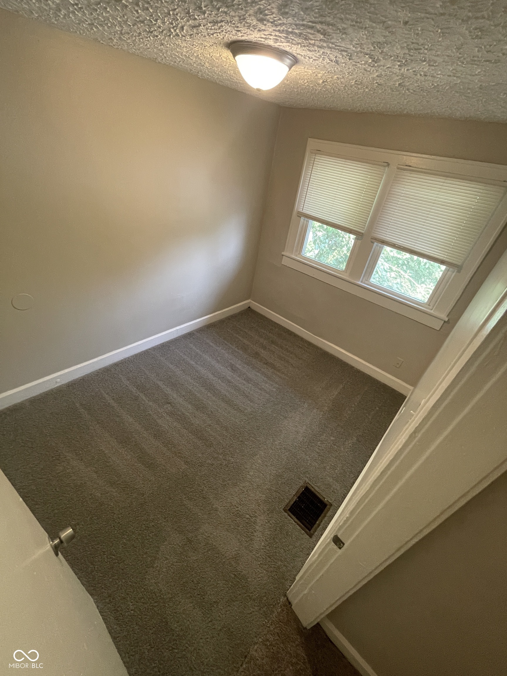 4212 East Washington Street Indianapolis, IN 46201 - Photo 16 of 19