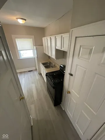 $995 | 4212 East Washington Street, Indianapolis, IN 46201