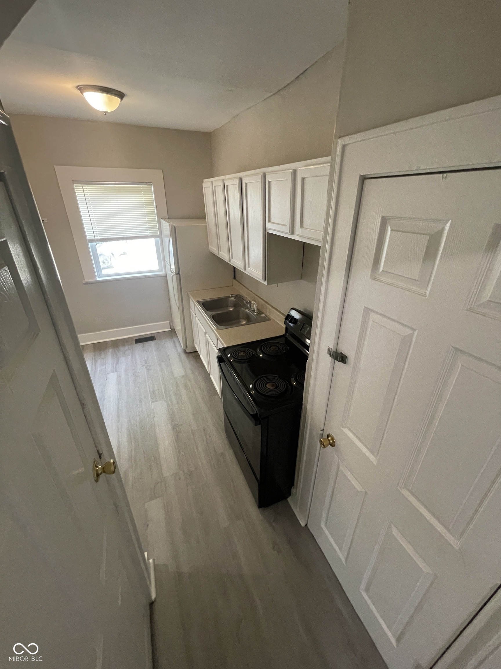 4212 East Washington Street Indianapolis, IN 46201 - Photo 8 of 19