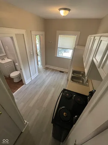 $995 | 4212 East Washington Street, Indianapolis, IN 46201