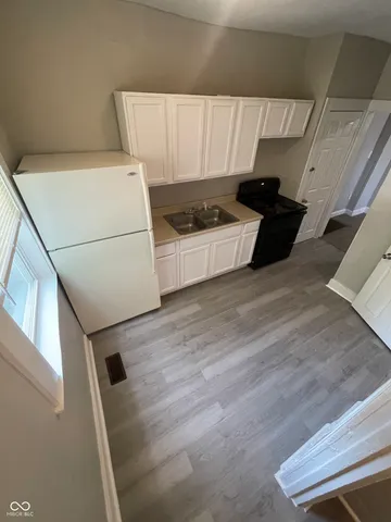 $995 | 4212 East Washington Street, Indianapolis, IN 46201