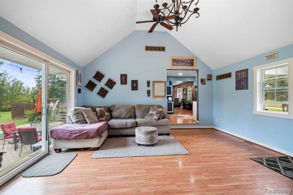 15475 Schultz Road Allenton, MI 48002 - Photo 17 of 41