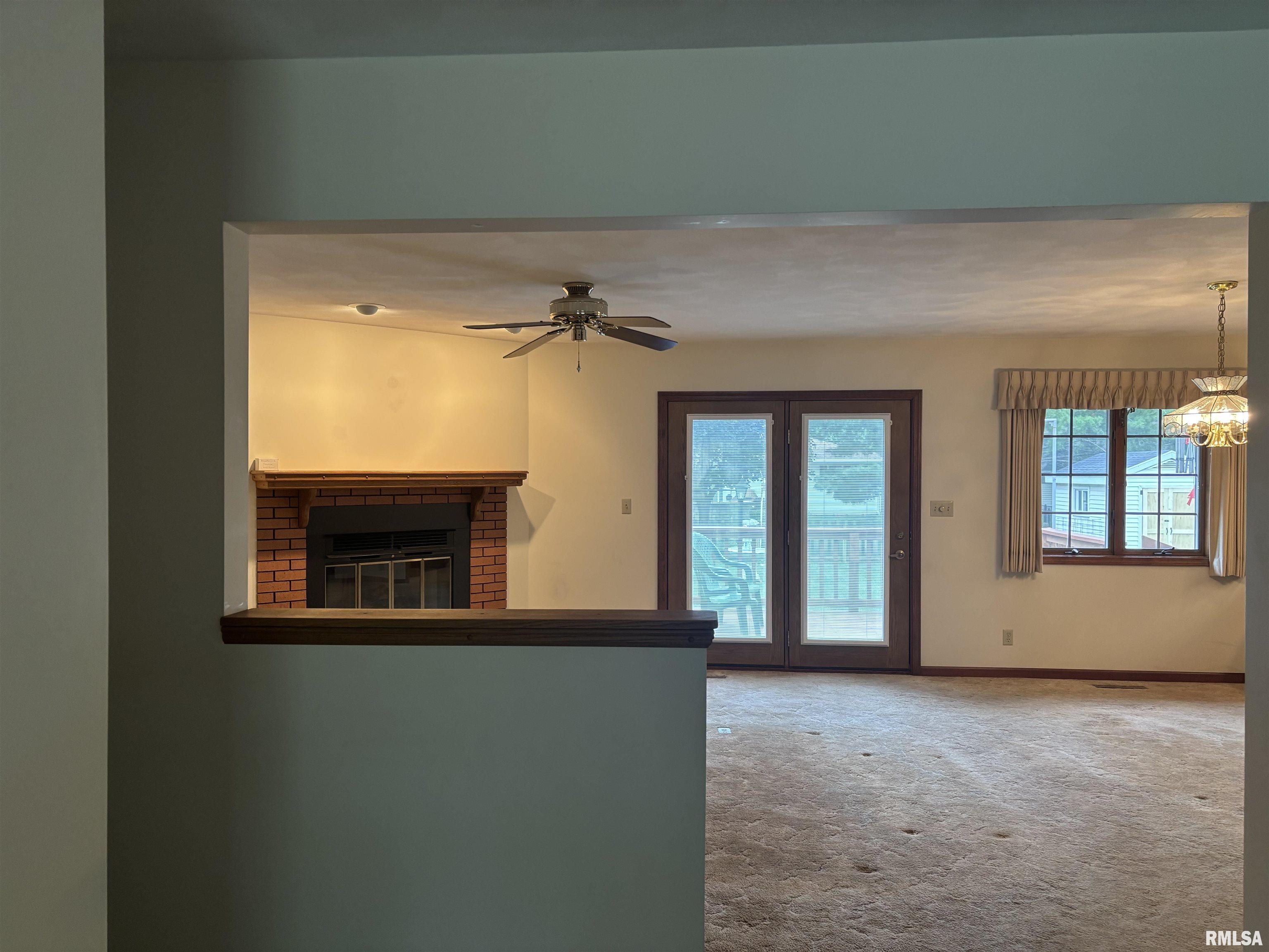 2524 Winfield Drive Springfield, IL 62704 - Photo 8 of 32