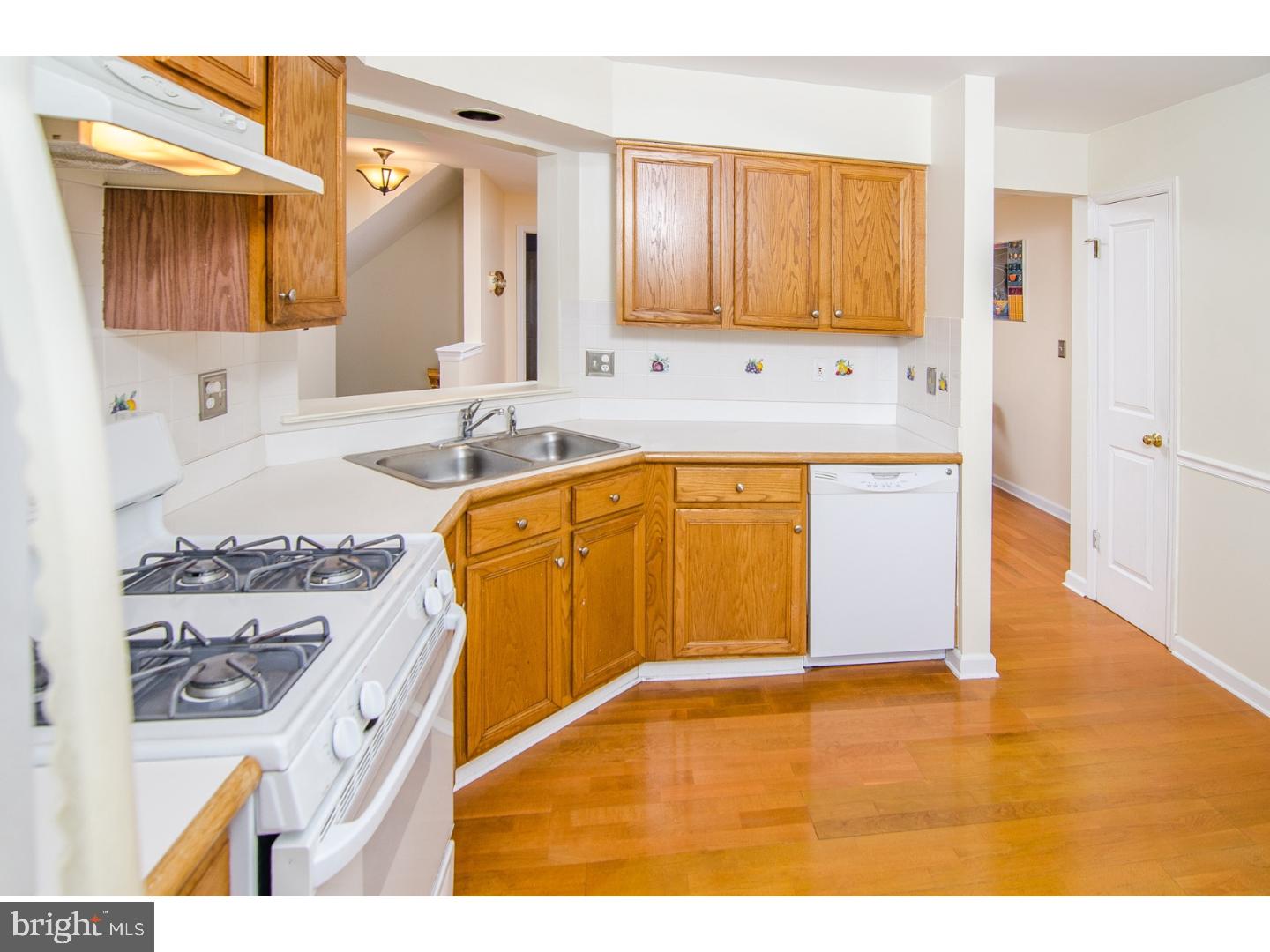 522 Brickhouse Road Princeton, NJ 08540 - Photo 10 of 25 Kitchen