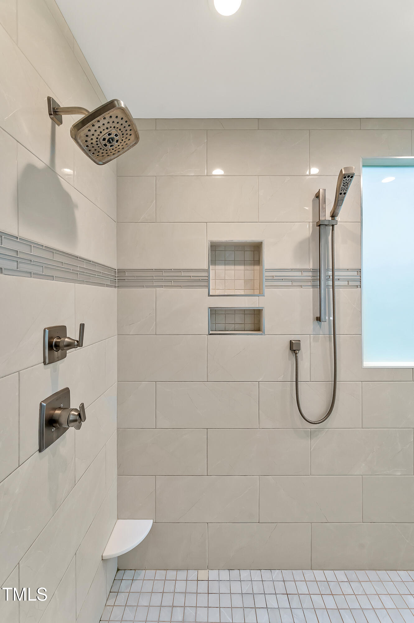 14 Marigold Place Durham, NC 27705 - Photo 20 of 32 a bathroom with a shower