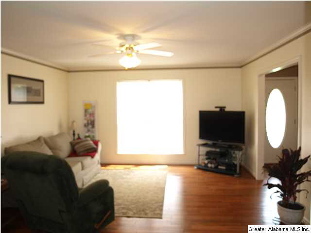1824 Hillcrest Road Northeast Birmingham, AL 35215 - Photo 6 of 28