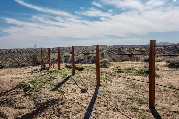 $1,150,000 | 811 Tahoe Lane, Yucca Valley, CA 92284