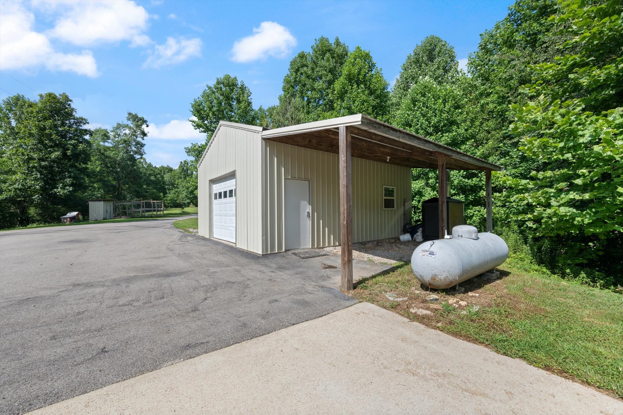 226 Walton Road Hampshire, TN 38461 - Photo 4 of 47