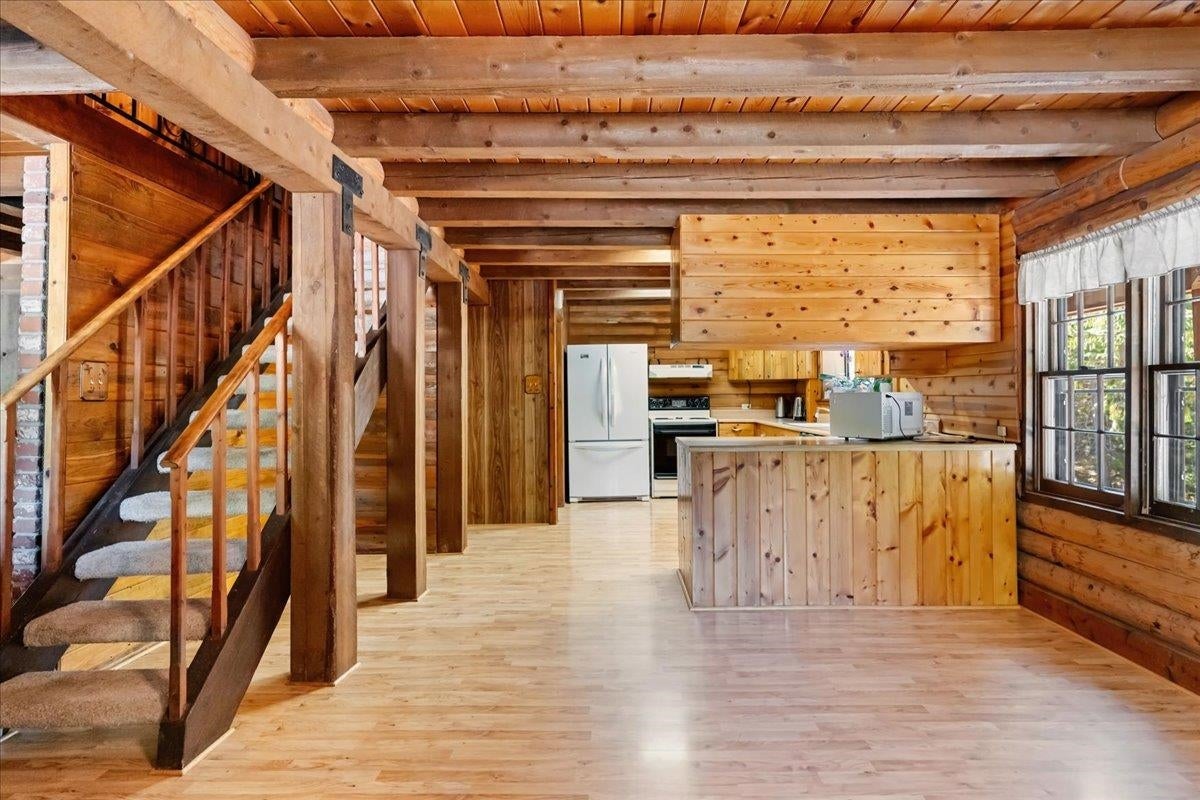 4140 Columbine Road Weed, CA 96094 - Photo 16 of 41 Gallery Image 16