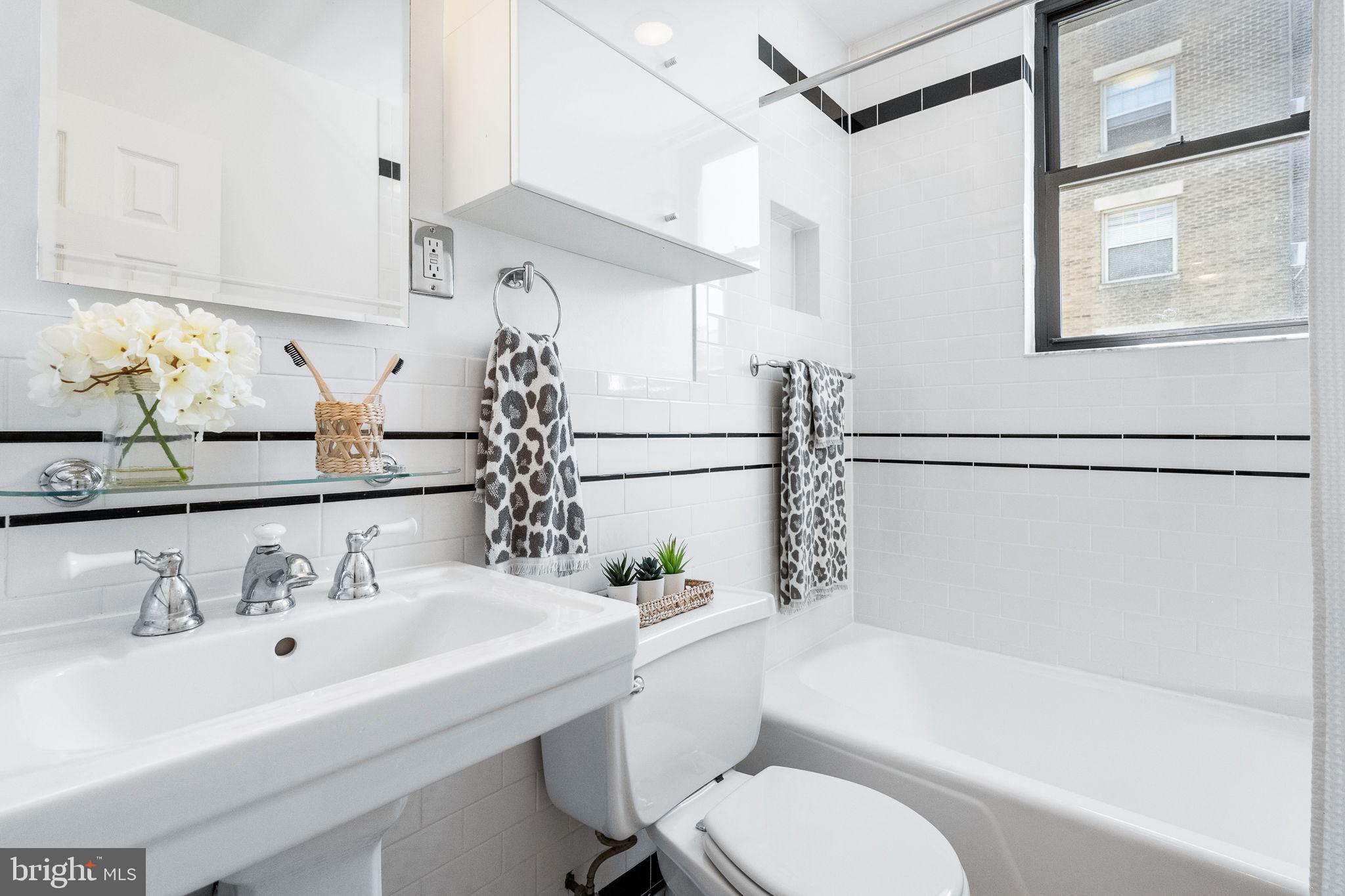 1669 Columbia Road Northwest, Unit 211 Washington, DC 20009 - Photo 24 of 35 Gallery Image 24
