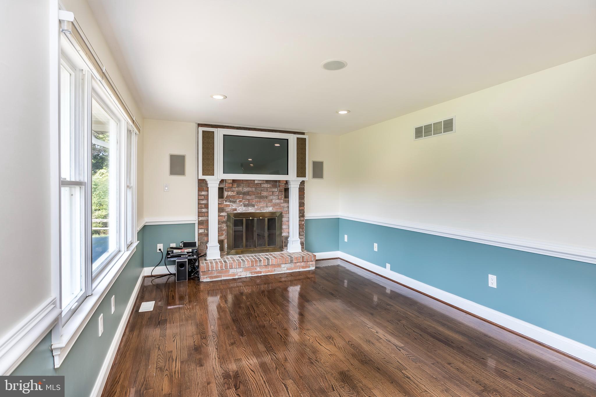 16968 Moss Meadow Way Mount Airy, MD 21771 - Photo 8 of 93 Gallery Image 8