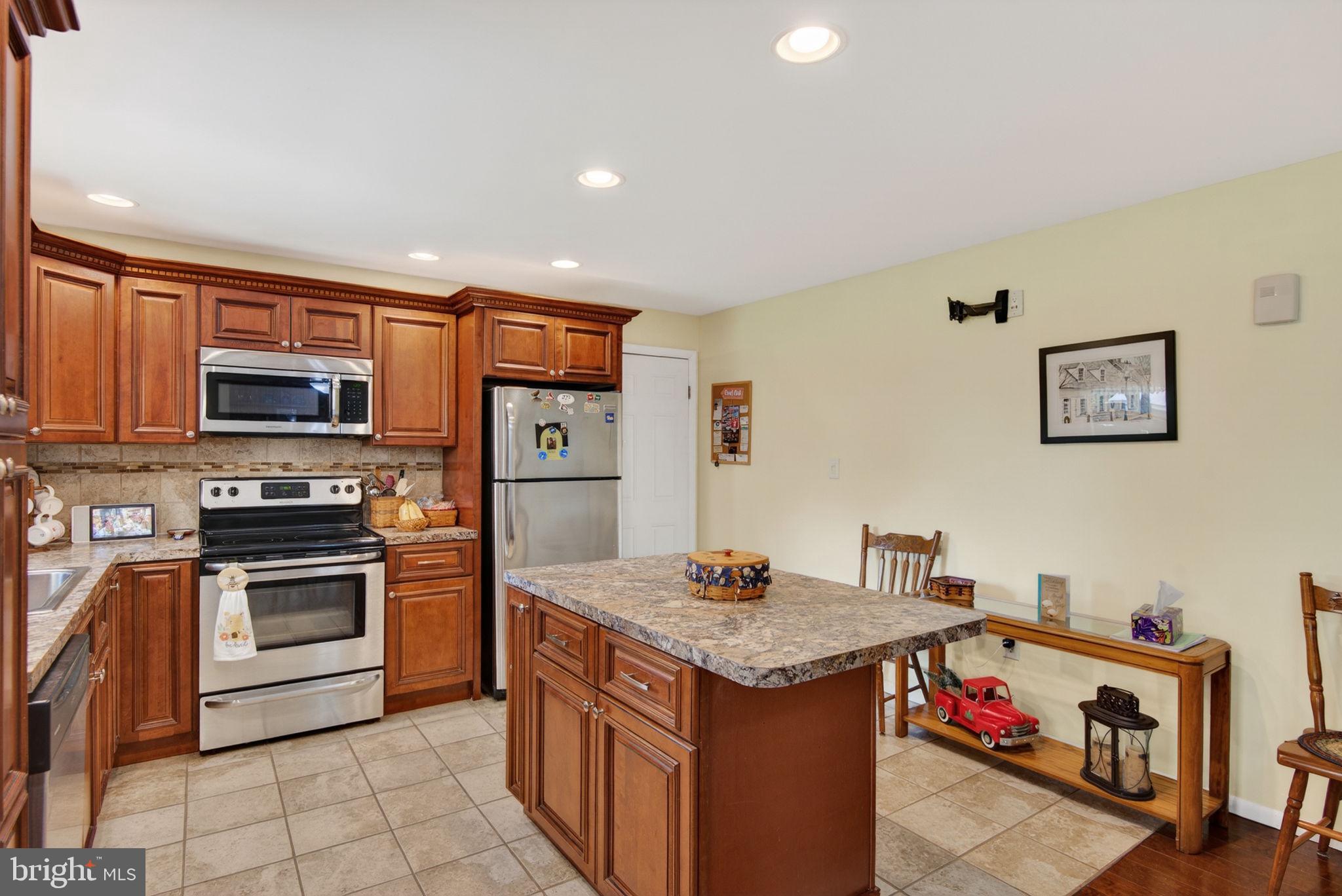 24 Snyder Hill Road Lititz, PA 17543 - Photo 11 of 30