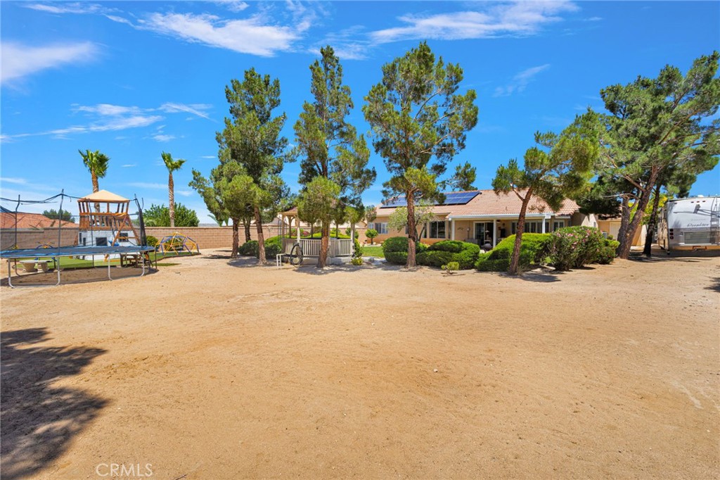 19581 Powhatan Road Apple Valley, CA 92308 - Photo 63 of 80