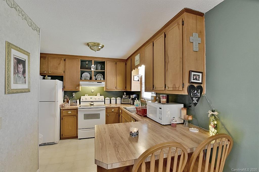 911 Laton Road Albemarle, NC 28001 - Photo 9 of 28 Gallery Image 9