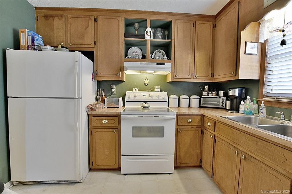 911 Laton Road Albemarle, NC 28001 - Photo 10 of 28 Gallery Image 10