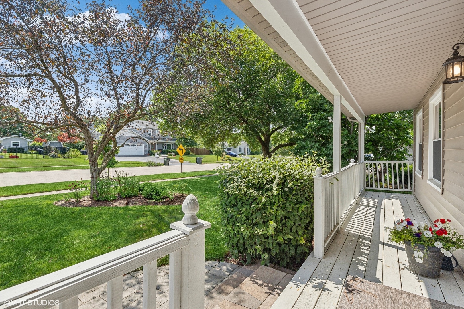2186 High Point Drive Lindenhurst, IL 60046 - Photo 29 of 34 Gallery Image 29