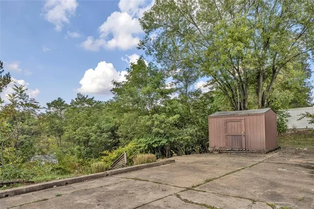 a view of a outdoor space