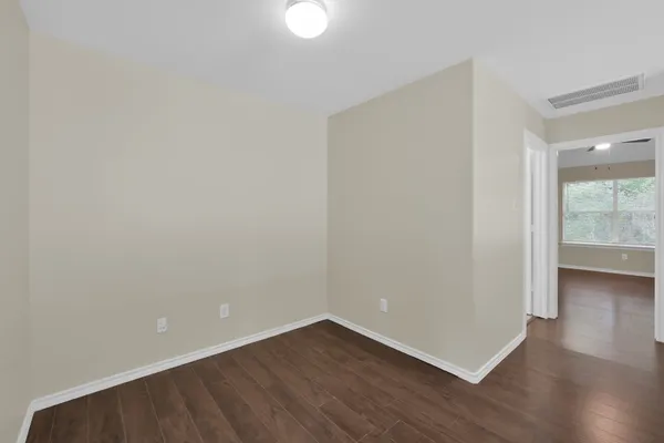 $277,000 | 122 North Camellia Grove Circle, The Woodlands, TX 77382