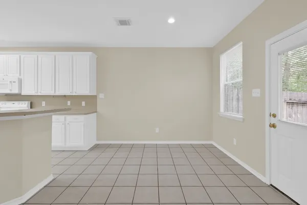 $277,000 | 122 North Camellia Grove Circle, The Woodlands, TX 77382