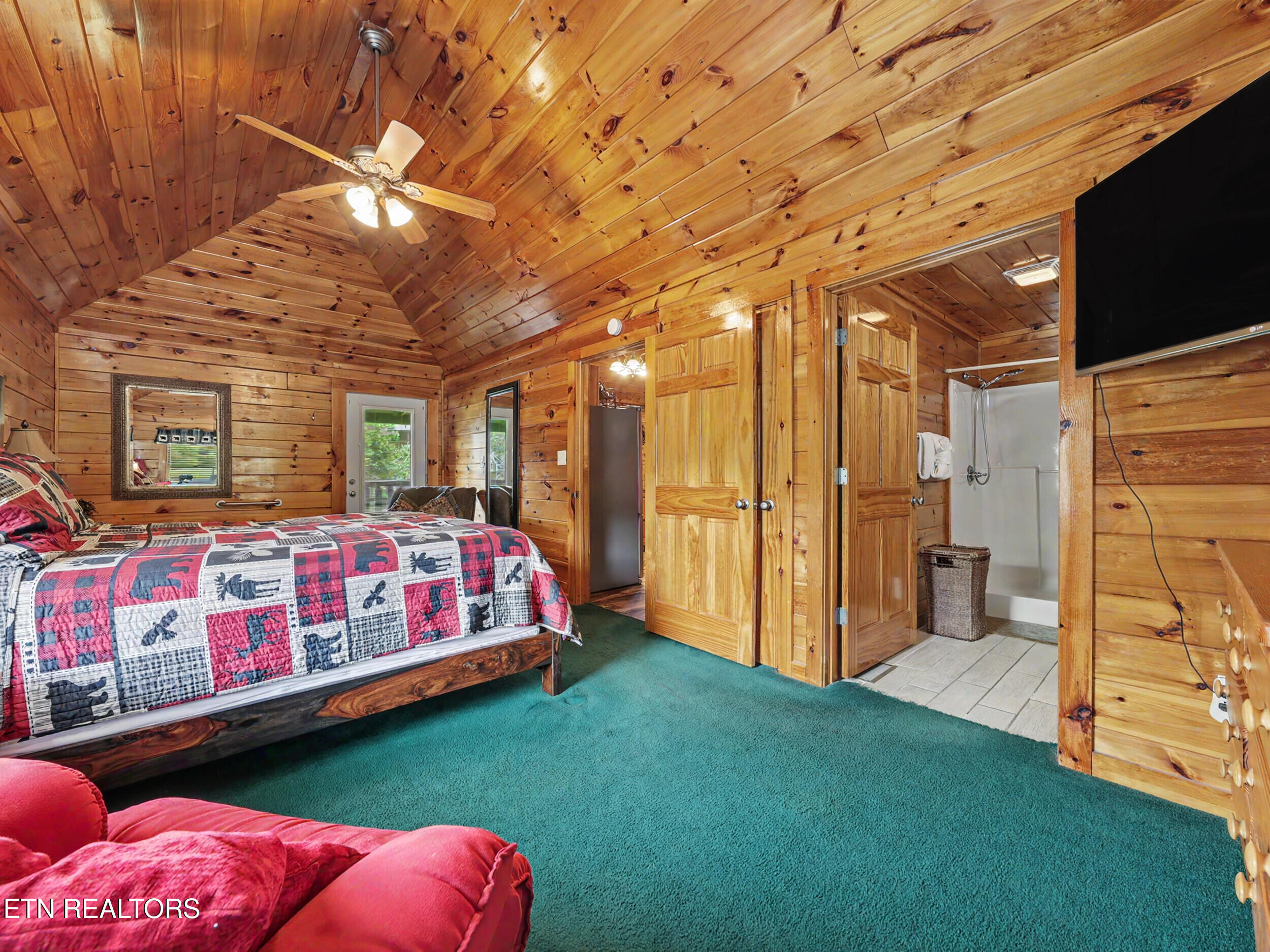 1629 Little Cabin Loop Pigeon Forge, TN 37862 - Photo 16 of 59 15_img_8593