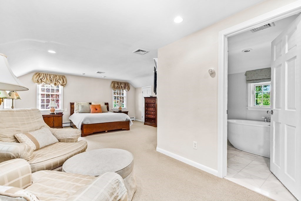11 Longmeadow Road Hingham, MA 02043 - Photo 19 of 42 Gallery Image 19