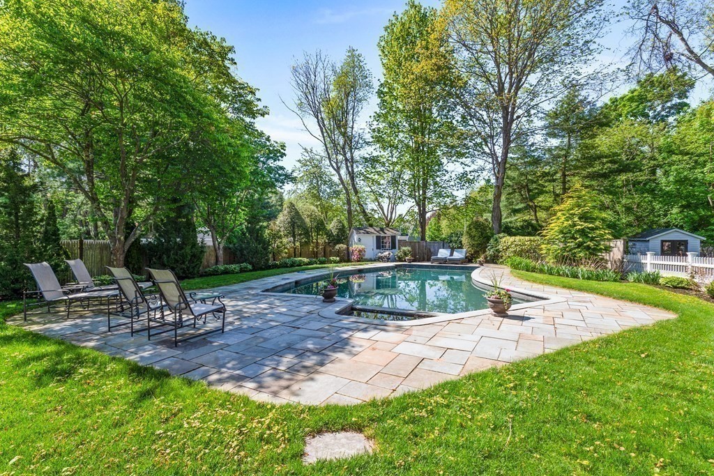 11 Longmeadow Road Hingham, MA 02043 - Photo 30 of 42 Gallery Image 30