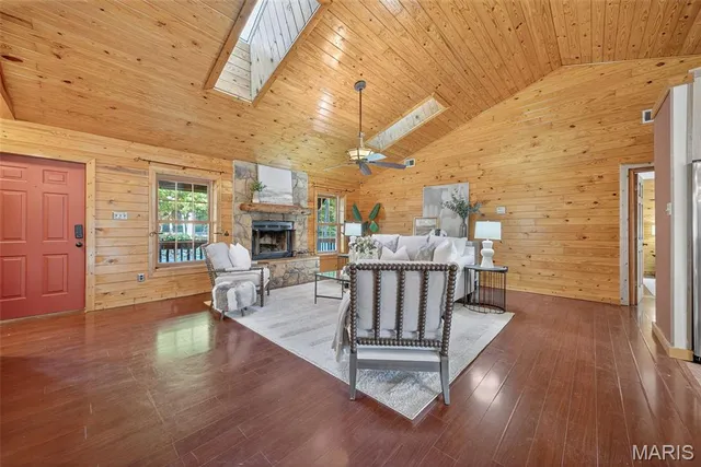 $800,000 | 19689 Coventry Circle, Unit 360, Marthasville, MO 63357