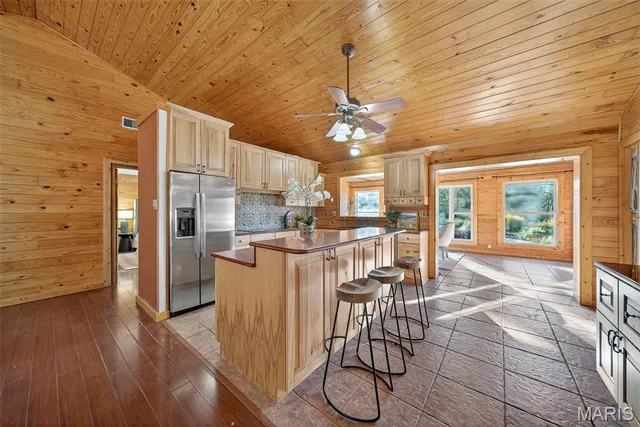 $800,000 | 19689 Coventry Circle, Unit 360, Marthasville, MO 63357