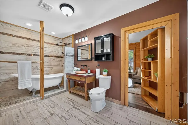 $800,000 | 19689 Coventry Circle, Unit 360, Marthasville, MO 63357