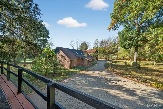 $800,000 | 19689 Coventry Circle, Unit 360, Marthasville, MO 63357