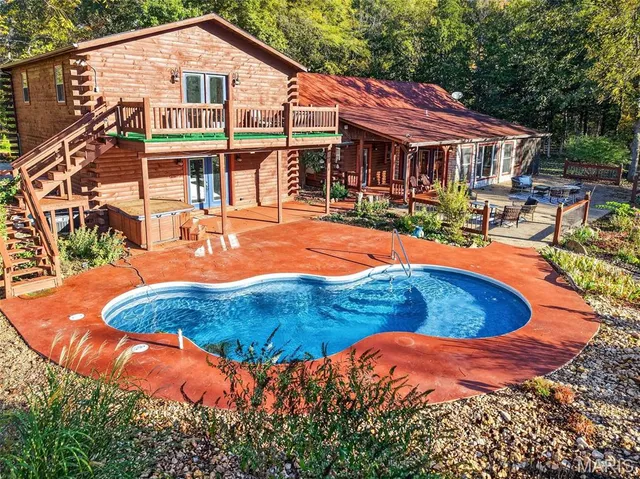 $800,000 | 19689 Coventry Circle, Unit 360, Marthasville, MO 63357