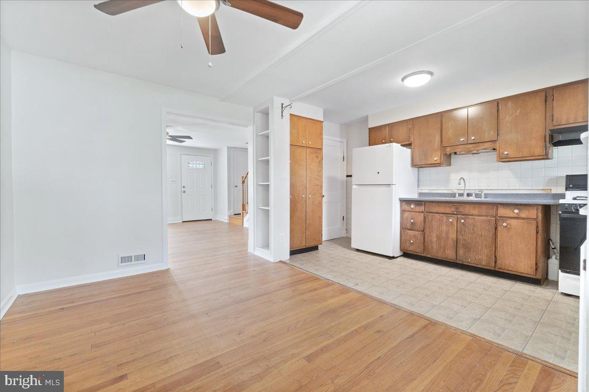 1826 Dunmere Road Dundalk, MD 21222 - Photo 11 of 30 Gallery Image 11