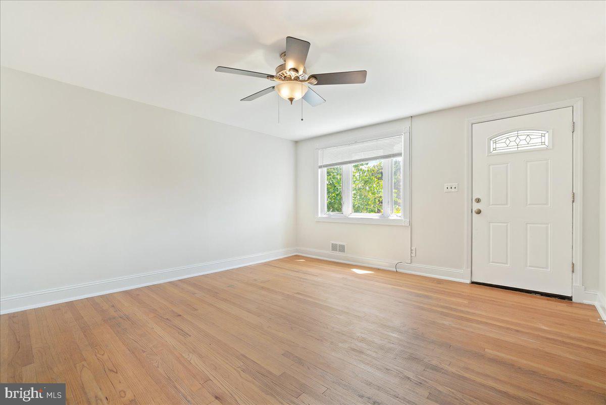 1826 Dunmere Road Dundalk, MD 21222 - Photo 6 of 30 Gallery Image 6