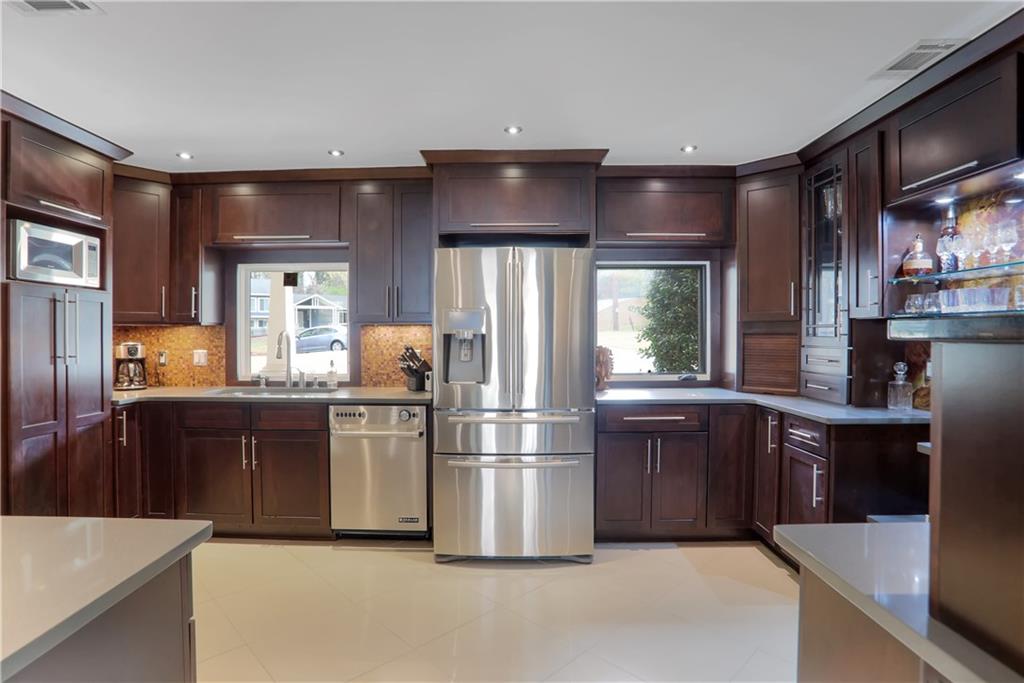 1616 Northlake Springs Court Decatur, GA 30033 - Photo 5 of 44