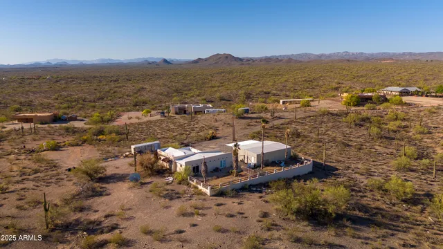 $1,300,000 | 43513 North 261st Avenue, Morristown, AZ 85342