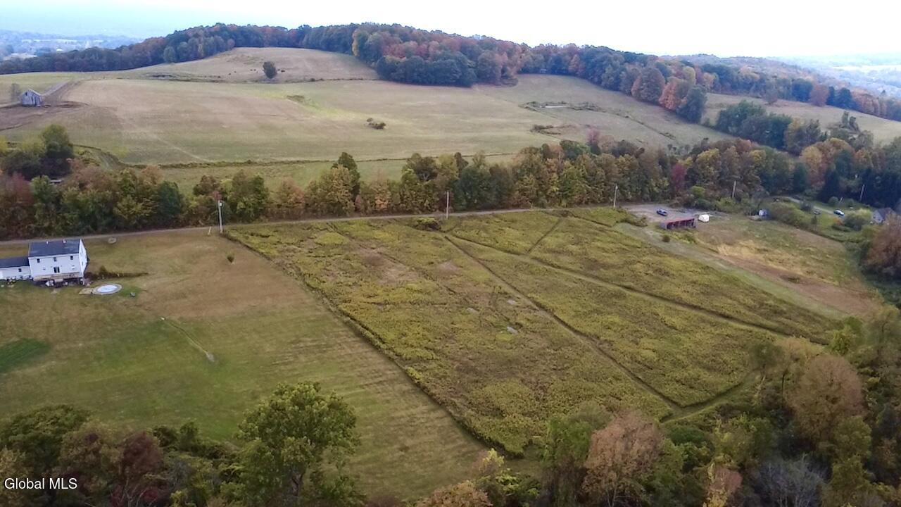 185 State Line Road Eagle Bridge, NY 12057 - Photo 5 of 12 2025-09-23-16-11-44-668