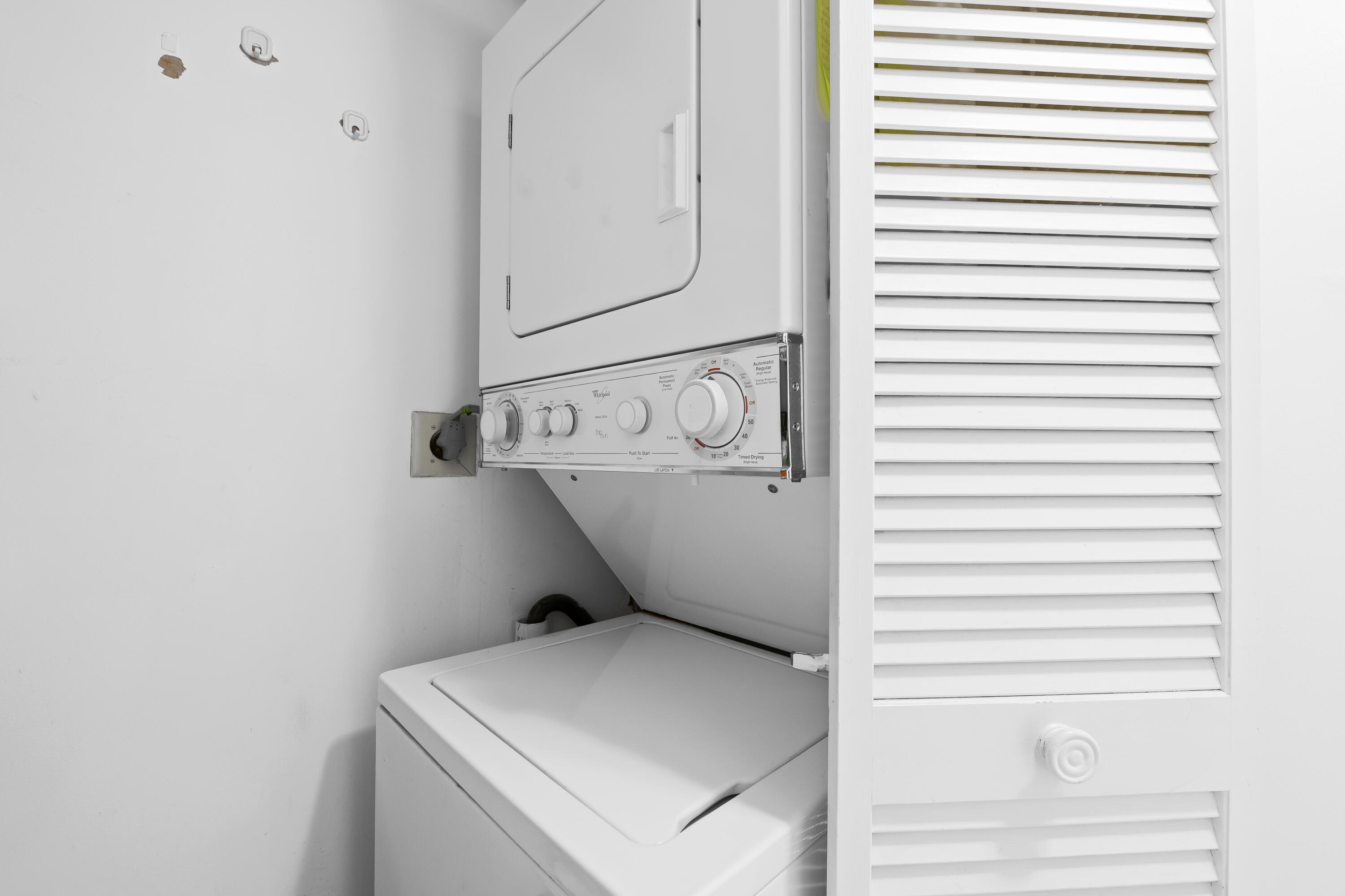 799 Jeffery Street, Unit 411 Boca Raton, FL 33487 - Photo 9 of 37 a view of washer and dryer