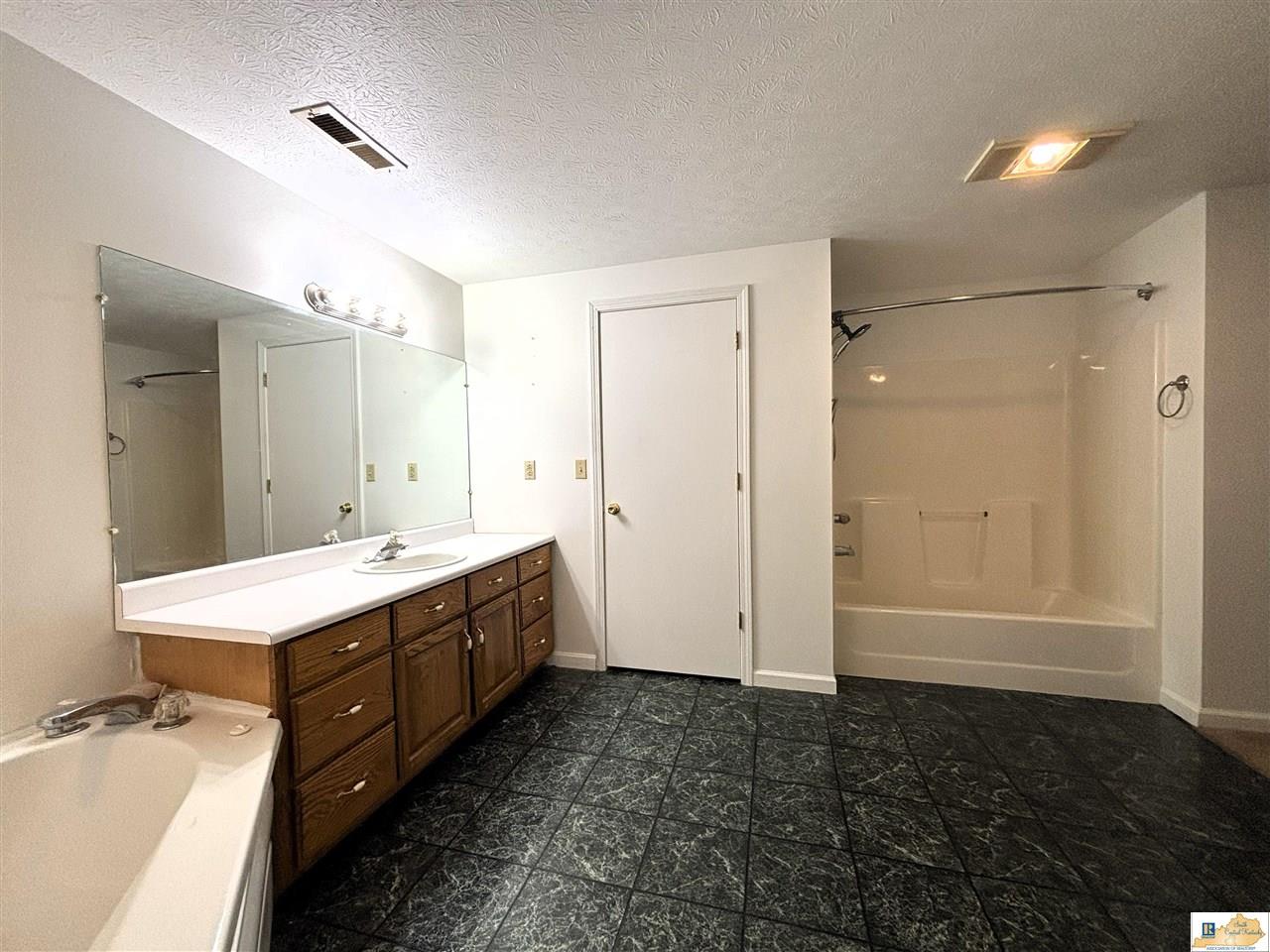 355 Edmonds Road Smiths Grove, KY 42171 - Photo 20 of 35 Gallery Image 20