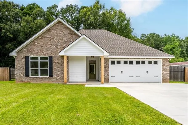 $310,000 | 39393 Meadow Ridge Lane, Ponchatoula, LA 70454