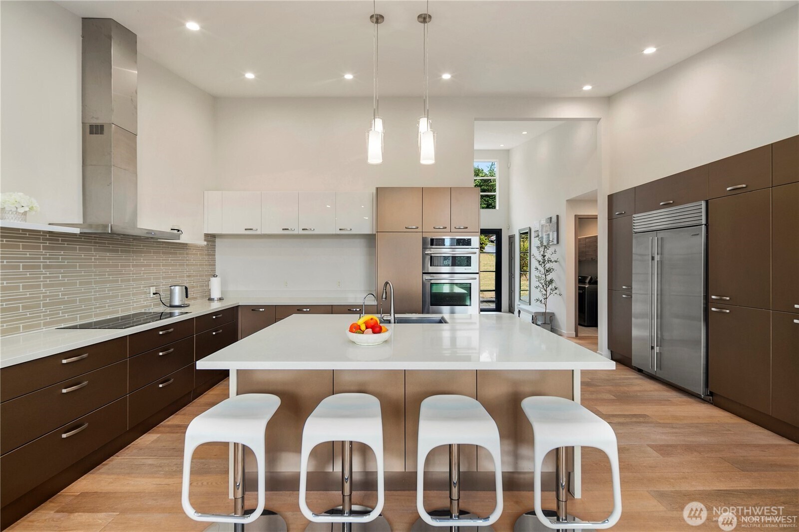 30404 28th Avenue Southwest Federal Way, WA 98023 - Photo 11 of 24 a large kitchen with a table and chairs