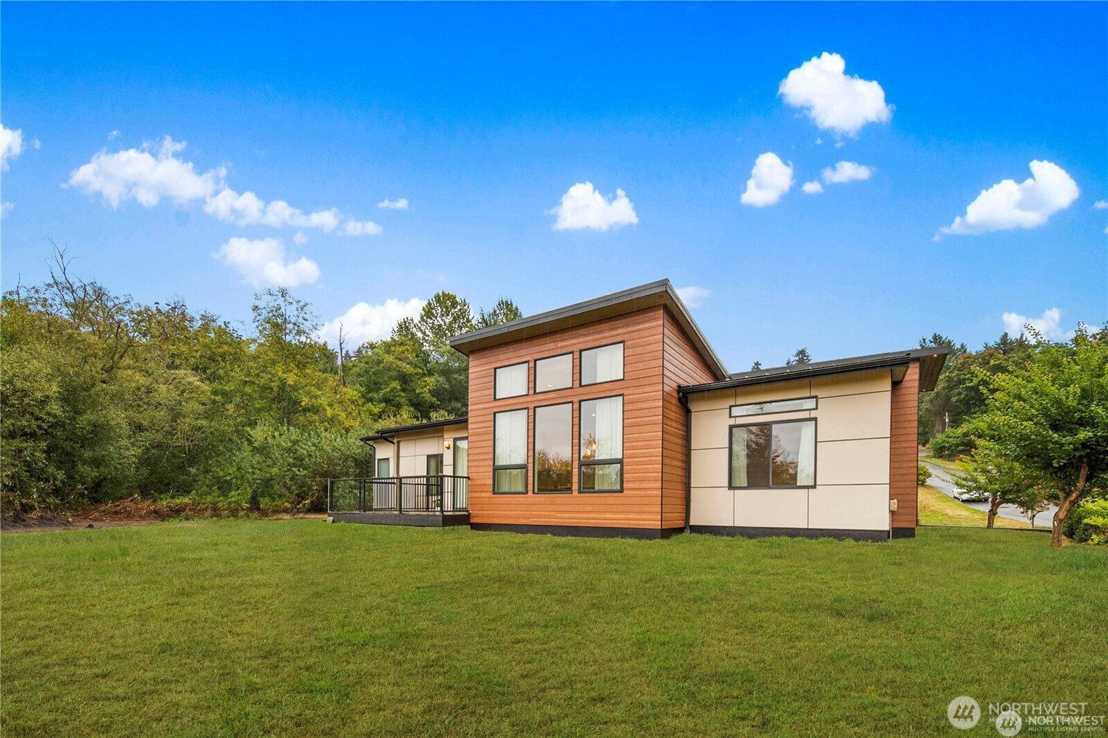 30404 28th Avenue Southwest Federal Way, WA 98023 - Photo 24 of 24 a view of a house with backyard and garden