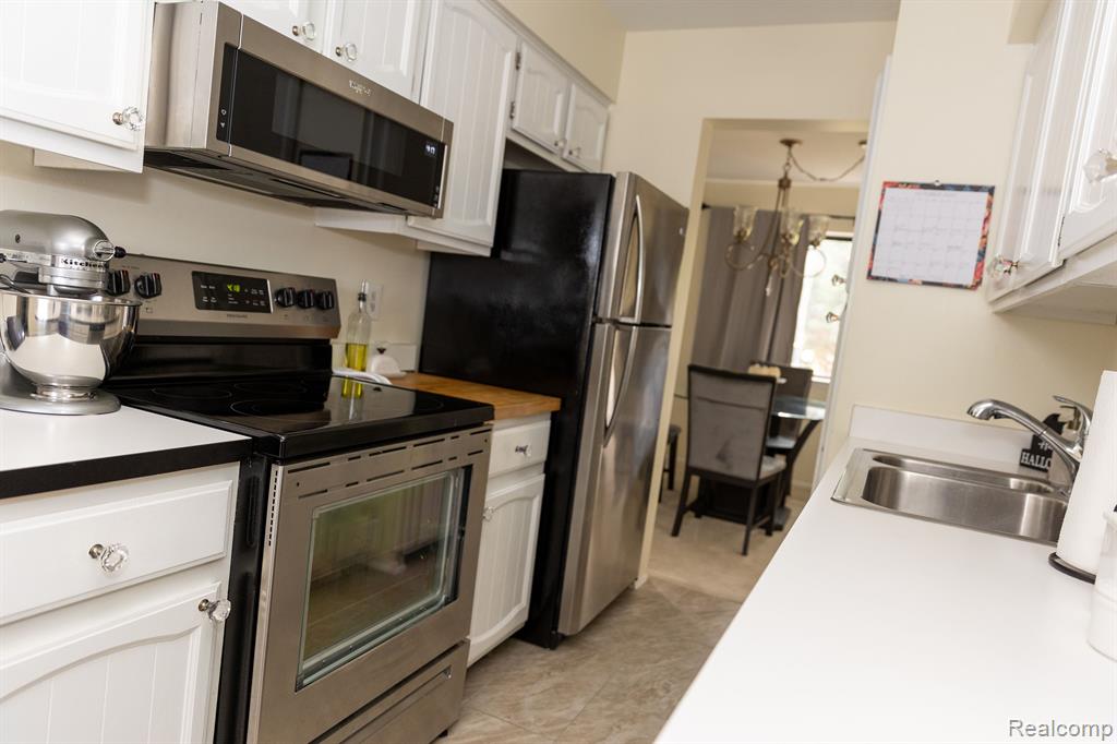 32115 West 12 Mile Road, Unit 5 Farmington Hills, MI 48334 - Photo 11 of 38
