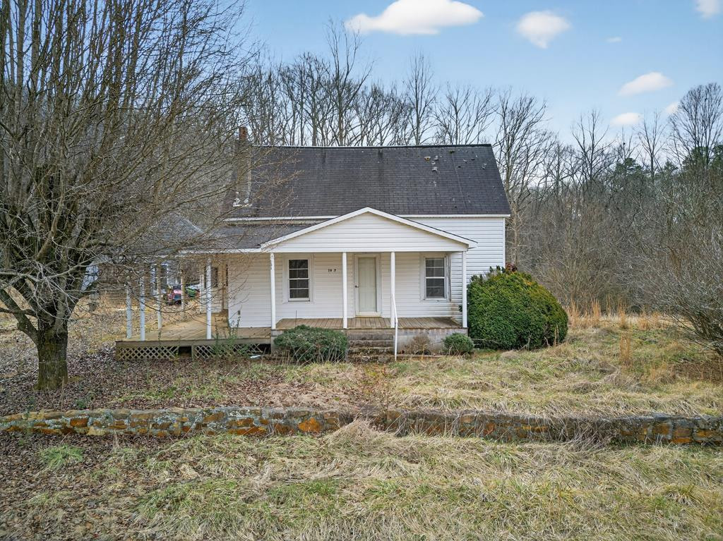 1917 Fairview Road Andrews, NC 28901 - Photo 2 of 29