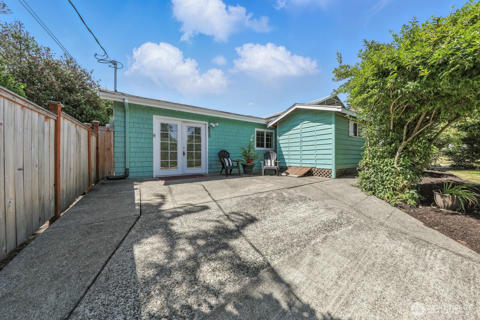 805 36th Street Anacortes, WA 98221 - Photo 2 of 39