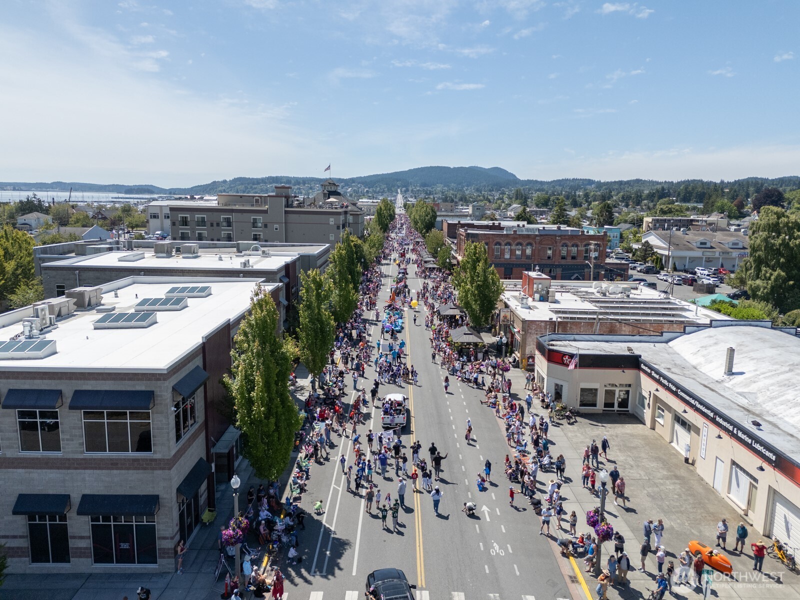 805 36th Street Anacortes, WA 98221 - Photo 34 of 39 a view of city with balcony